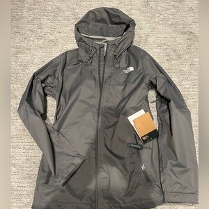NWT The North Face rain jacket sz small